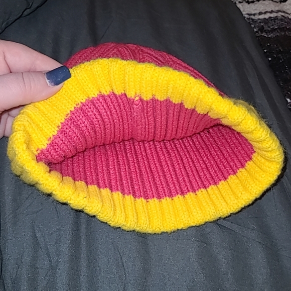 VANS Knit Hat - Picture 4 of 4